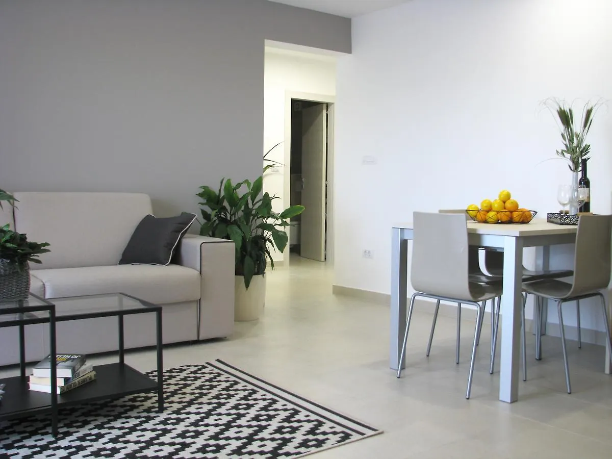 Apartman Andrea L Pomer 0*,